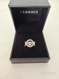 Anello versace