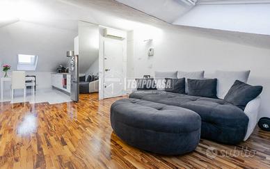 APPARTAMENTO POSTO ALL'ULTIMO PIANO, RISTRUTTURAT