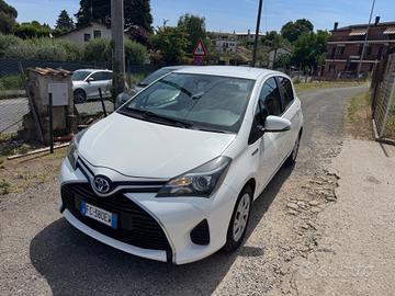 Toyota Yaris 1.5 Hybrid 5 porte Active NEOPATENTAT