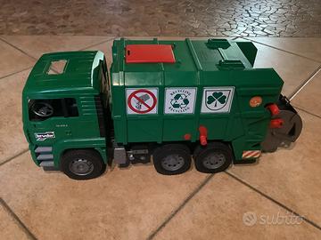 Camion nettezza urbana bruder giocattolo