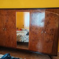armadio in radica di noce anni 50