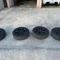 CERCHI IN LEGA NERI R15 + GOMME ESTIVE GOODYEAR