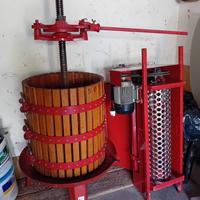 Torchio E Diraspatrice