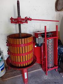 Torchio E Diraspatrice