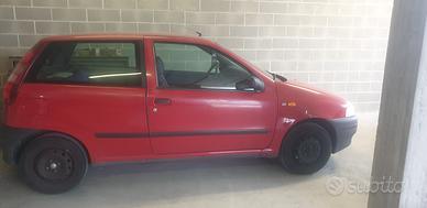Auto Fiat punto 