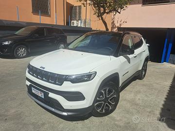 Auto perfetta  interna ed esterna