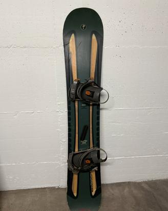 Snowboard Santa Cruz 162 con attacchi Ride