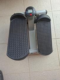 UP-DOWN-STEPPER X SVILUPPO GAMBE E GLUTEI