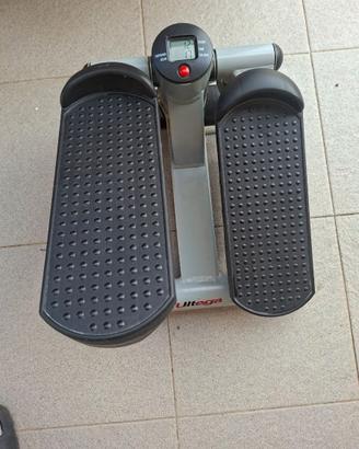 UP-DOWN-STEPPER X SVILUPPO GAMBE E GLUTEI
