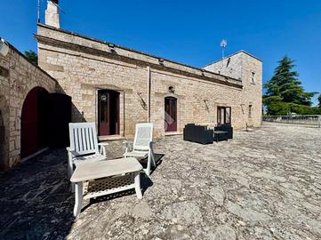 CASA DI CORTE A MONOPOLI