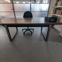 Scrivania marca Tecno - designer Osvaldo Borsani