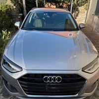 AUDI A4 Avant 30 TDI/136 CV S tronic business