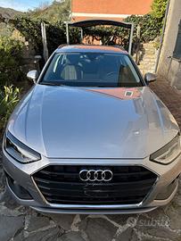 AUDI A4 Avant 30 TDI/136 CV S tronic business