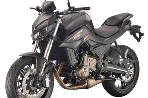 Qj Motor SRK 700 - FINANZIABILE 100%