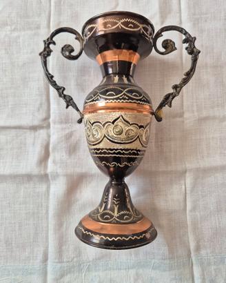 Vaso decorativo in rame