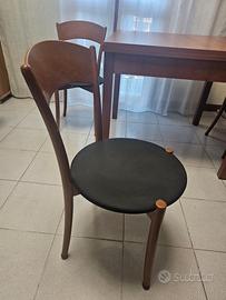 tavolo apribile  e 4 sedie