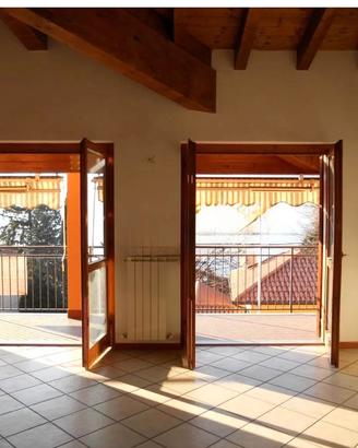 Trilocale con terrazzo a Bellano