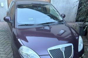 Lancia Y 2010 Benzina