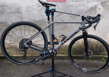 bicicletta gravel  canyon