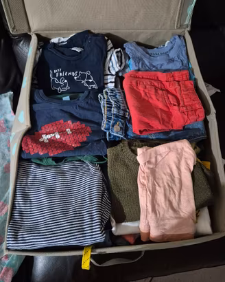 90 pezzi abbigliamento bambino