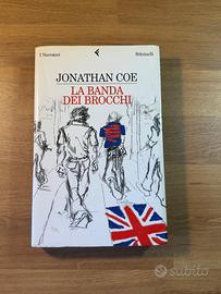JONATHAN COE, LA BANDA DEI BROCCHI