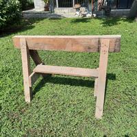 Vecchi cavalletti in legno