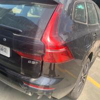 Ricambi usati per Volvo XC60 2.0D 4WD del 2022