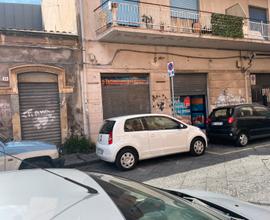 Negozio 2 luci via G. Finocchiaro