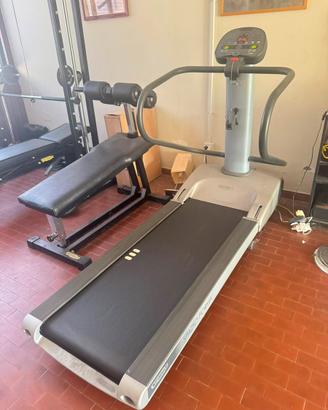 Technogym tapis roulant e attrezzatura