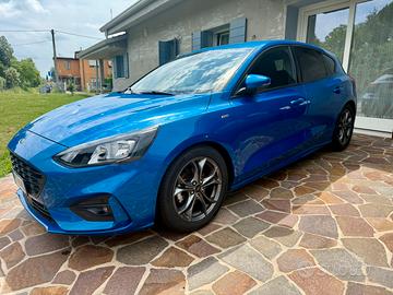 Ford Focus ST-Line Automatica – Gomme Nuove