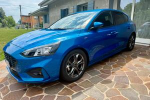 Ford Focus ST-Line Automatica – Gomme Nuove