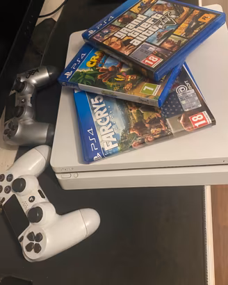 PlayStation 4 slim bianca