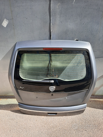 Portellone lancia musa