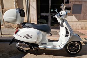 Piaggio Vespa 125 GTS Super 2023