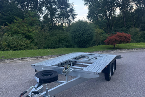 Carrello trasporto auto rimorchio