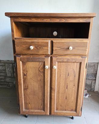 Mobile cucina e colonna frigo in castagno massello