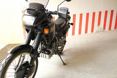 Honda Dominator NX650 – 1995