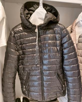 giacca piumino colore nero 