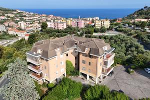 3 LOCALI A COSTARAINERA