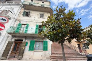 CASA SEMINDIPENDENTE A CASTEL FRENTANO