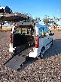 Citroen Berlingo trasporto disabili 
