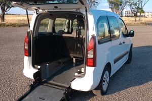 Citroen Berlingo trasporto disabili 