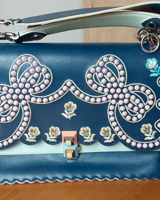 Borsa Fendi modello Kan