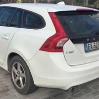 Volvo V60 solo 120 mila km Momentum fullll