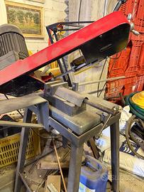 Sega a nastro per metalli 230V con morsa