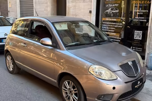 Lancia Ypsilon 1.3 MJT 75 CV