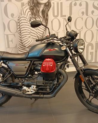 Moto Guzzi V7 III CARBON