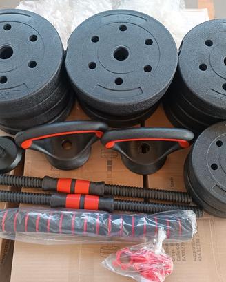 Set di plastica , manubri,bilanciere, kettlebell 