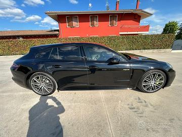 Porsche Panamera 4 hibrid 3000 benzina