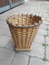 Vecchia gerla in legno